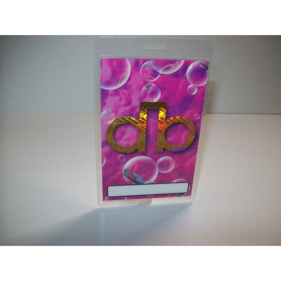 David Bowie Outside Backstage Pass Original 1995 Pop Rock Gift DB Bubbles Pink - Picture 4 of 4